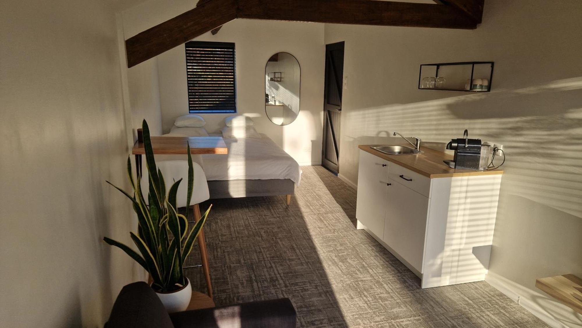 Apartment 21